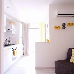 Charme & Chic - Centro Apartament Bari